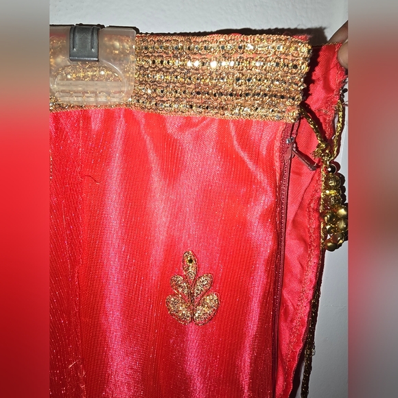 Sangeet Outfit for Guest - Picture 4 of 13